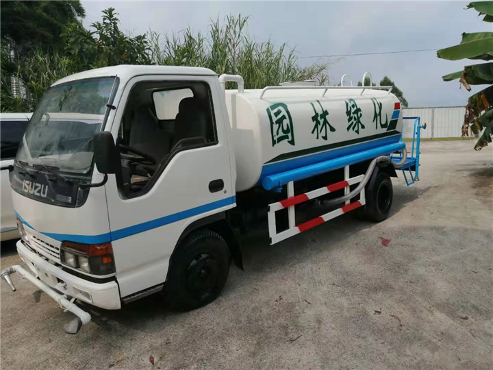 园林绿化洒水车厂家定做价格 
