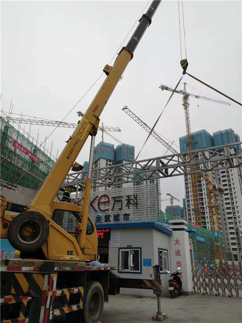 深圳出租吊车