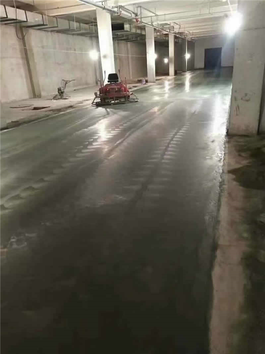东莞金刚砂耐磨地坪