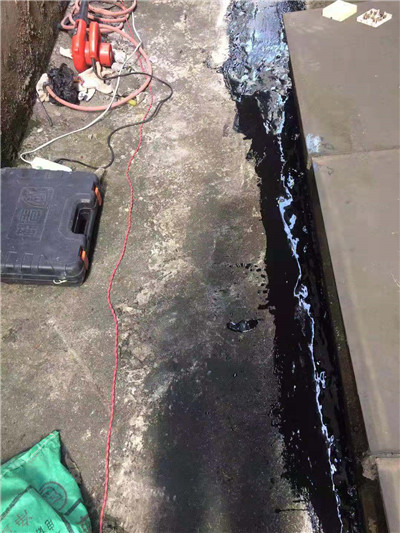 房屋漏水做防水，中间加层布，有4个好处