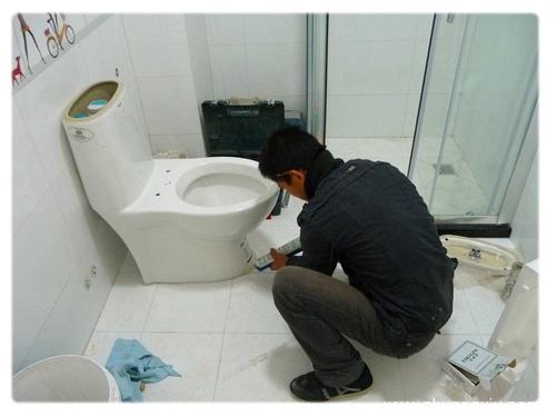 乌鲁木齐疏通卫生间马桶 