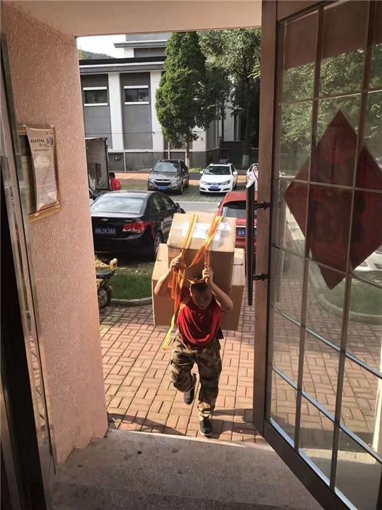 沂水兄弟搬家 