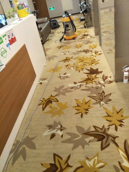 贵阳地毯清洗公司 