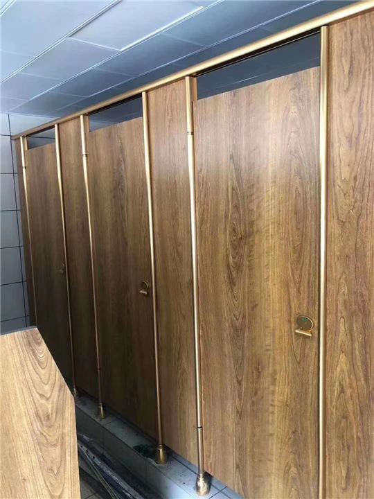 广州卫生间隔断施工时的注意事项有哪些