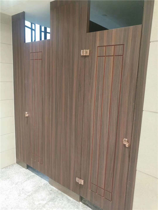 广州公共场所卫生间隔断施工是怎么进行的