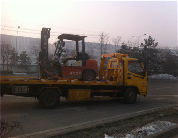 重庆道路救援叉车租赁公司电话