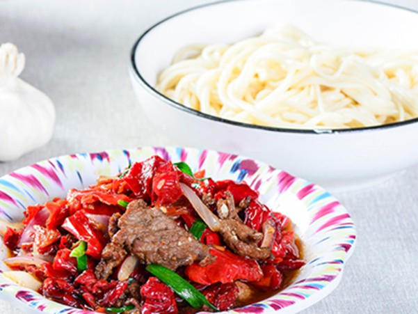 新疆辣子肉拌面加盟 
