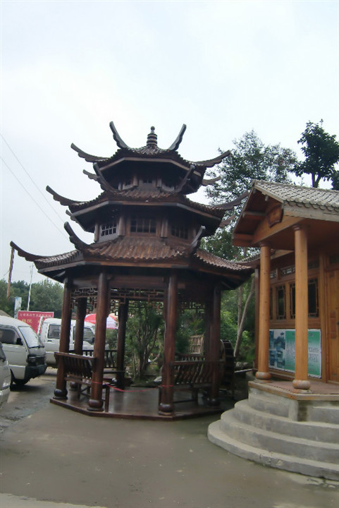 防腐木凉亭