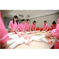 育婴师价格