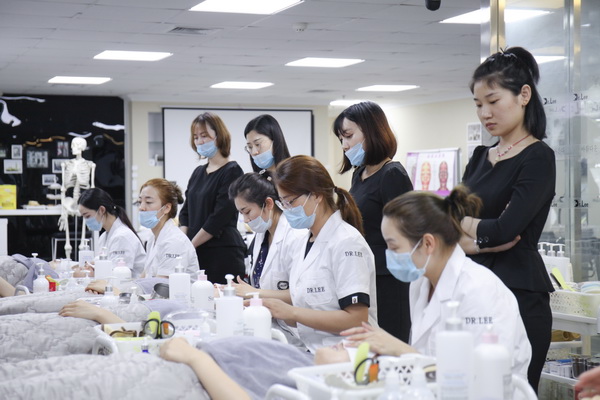 **专业的韩国皮肤管理培训机构 