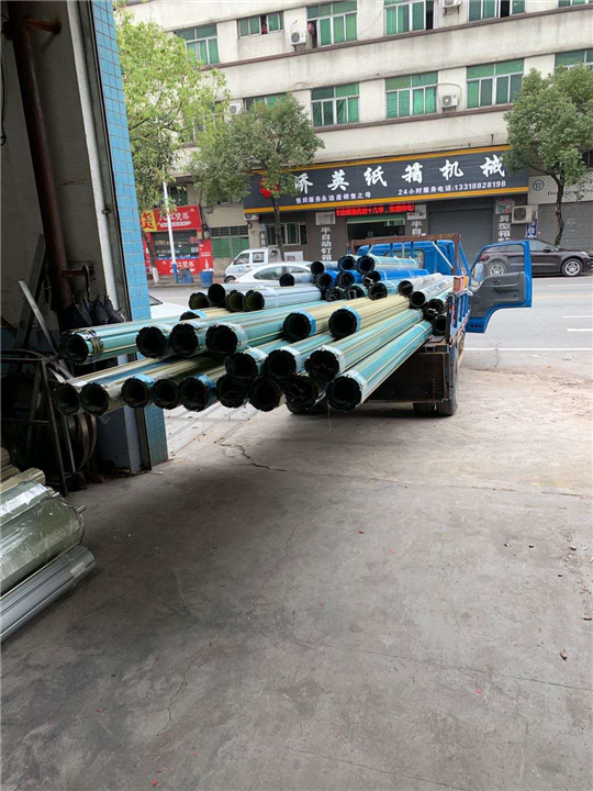 白云卷闸门