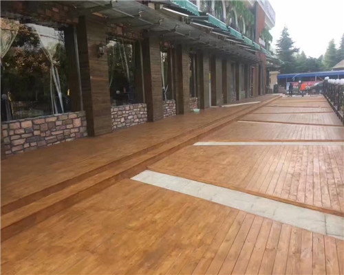 苏州防腐木地板厂家
