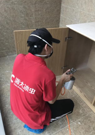 新世界百货留学机构室内空气净化 