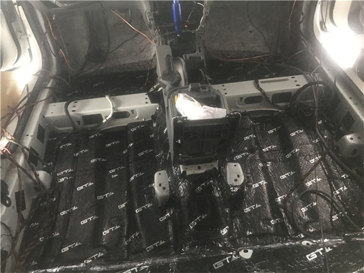 泉州福克斯汽车音响改装 