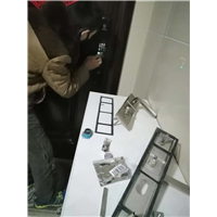 曲霞镇泰兴防盗门安装指纹锁 