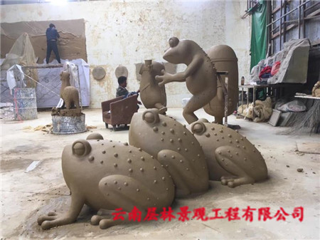 昆明动物雕像 