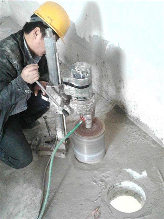 专业钻孔