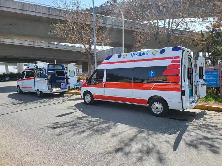 黄岛救护车出租崂山救护车出租