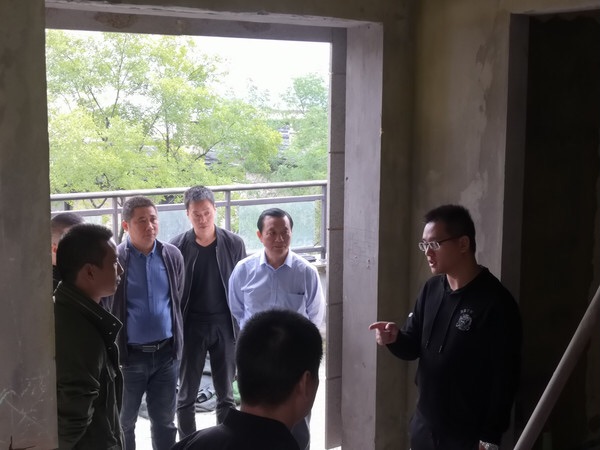 重庆装饰监理现场协调开会