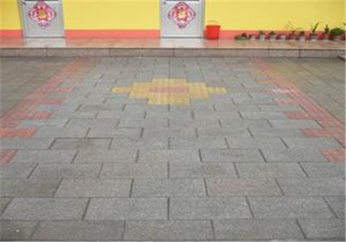 新疆步道石