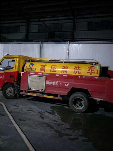 三水区疏通下水道 