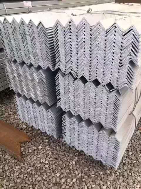 新疆镀锌角钢 