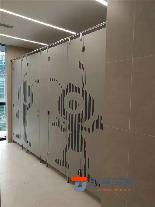 未来空间淮安公共卫生间的隔断风格介绍