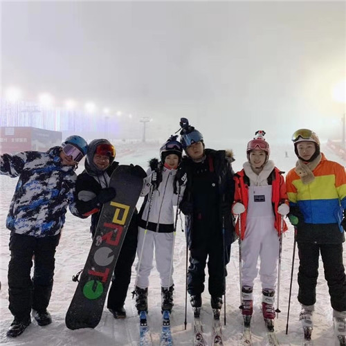 乌鲁木齐滑雪训练 