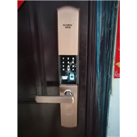 指纹锁怎么更换电池