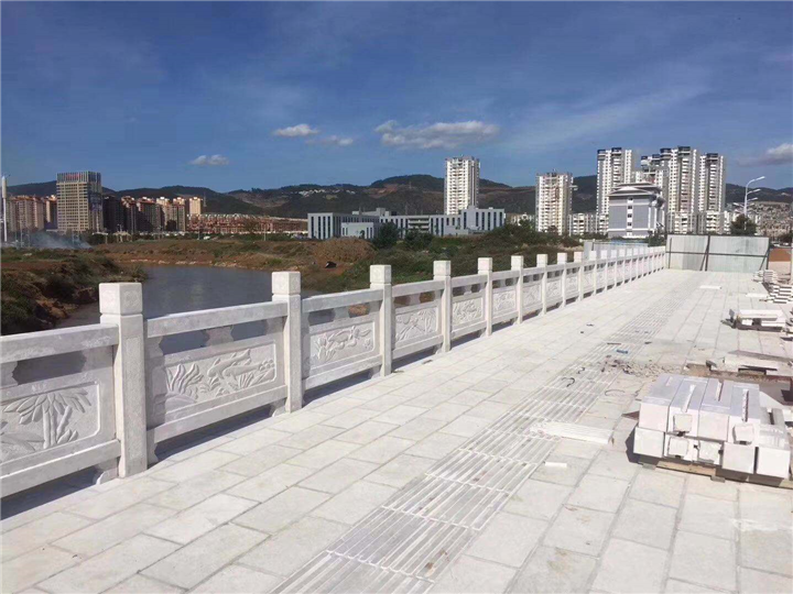 靠东石材 
