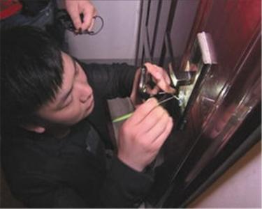 钥匙断里面了找濂溪开锁