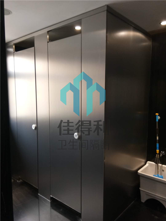 蚌埠公共卫生间隔断材质有哪些有哪些优势