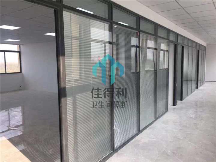 蚌埠玻璃隔断安装对环境的要求