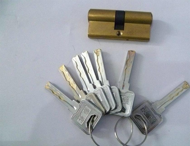 江津换锁多少钱