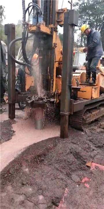 日钻百米
