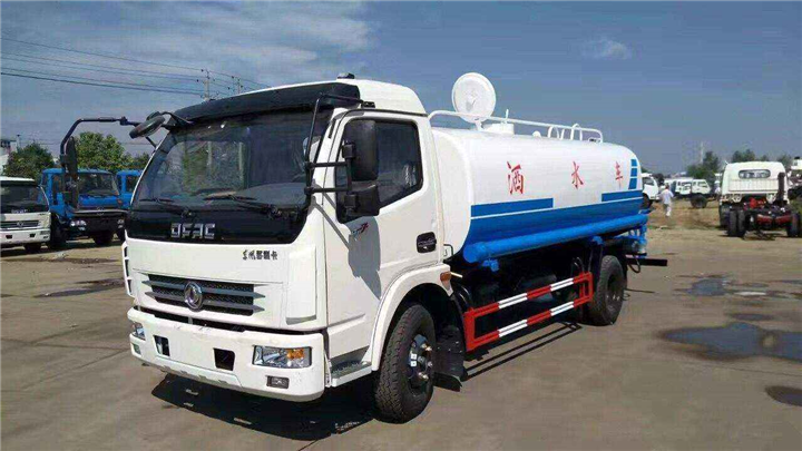 重庆洒水车租赁价格