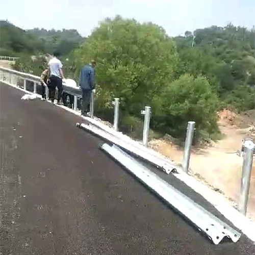 道路护栏 