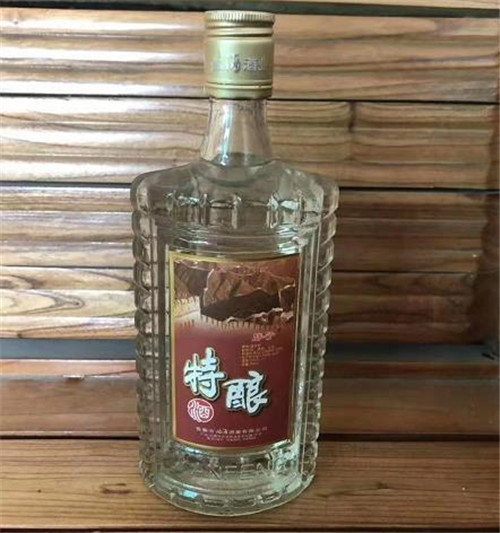 柯桥30年茅台酒瓶礼盒回收