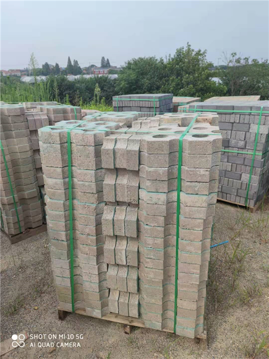 圆孔植草砖