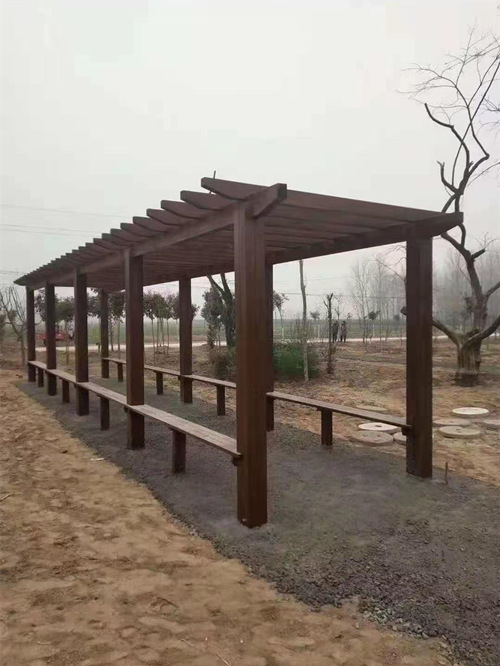 阿克苏防腐木长廊 
