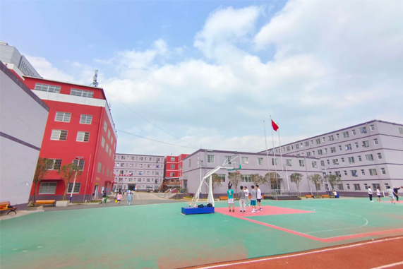 贵阳中专分数 