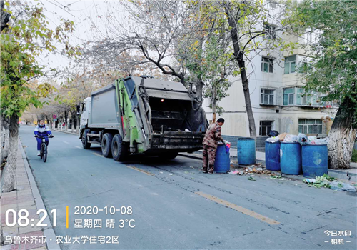 新疆垃圾清运车 