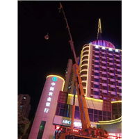 章丘天宏吊车租赁公司提供各种履带吊租赁 