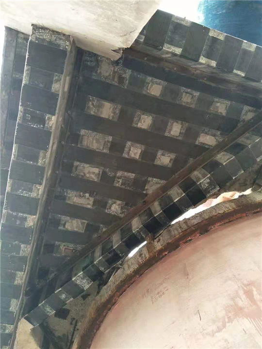 武汉梁柱截面增大加固施工