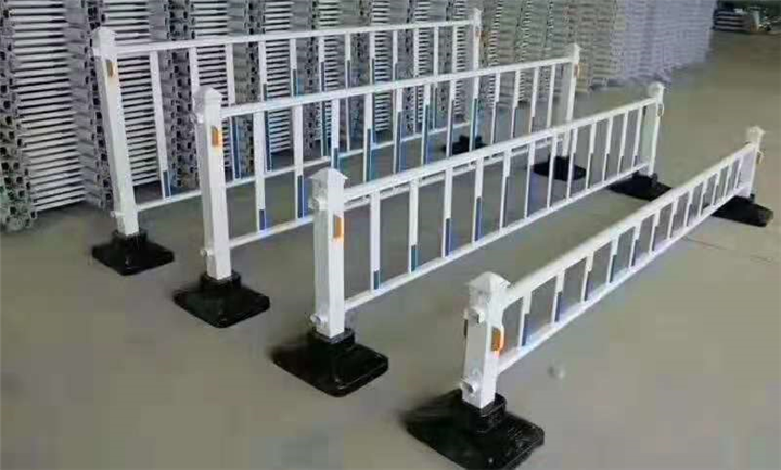 草坪护栏