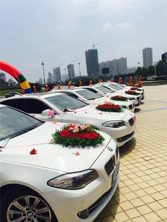 峨眉山婚礼租车