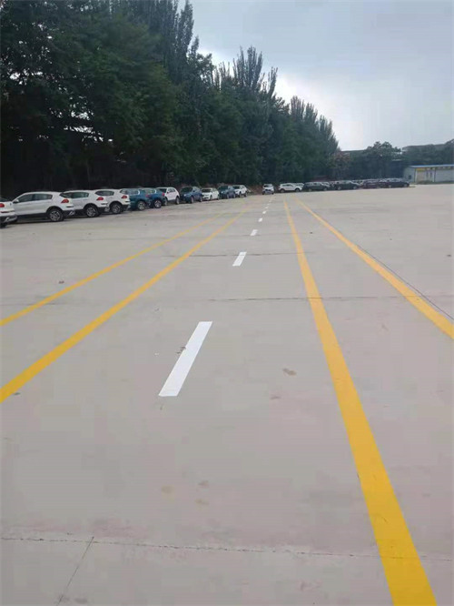石嘴山马路划线