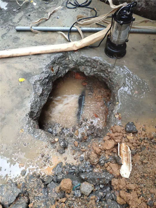 大连卫生间水管漏水
