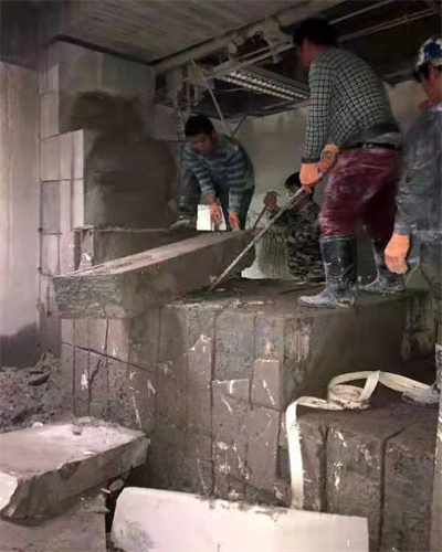 地铁挡土墙切割