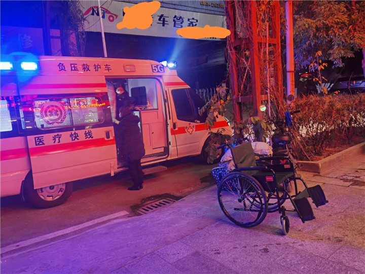 云南救护车转院电话、云南救护车出租价格